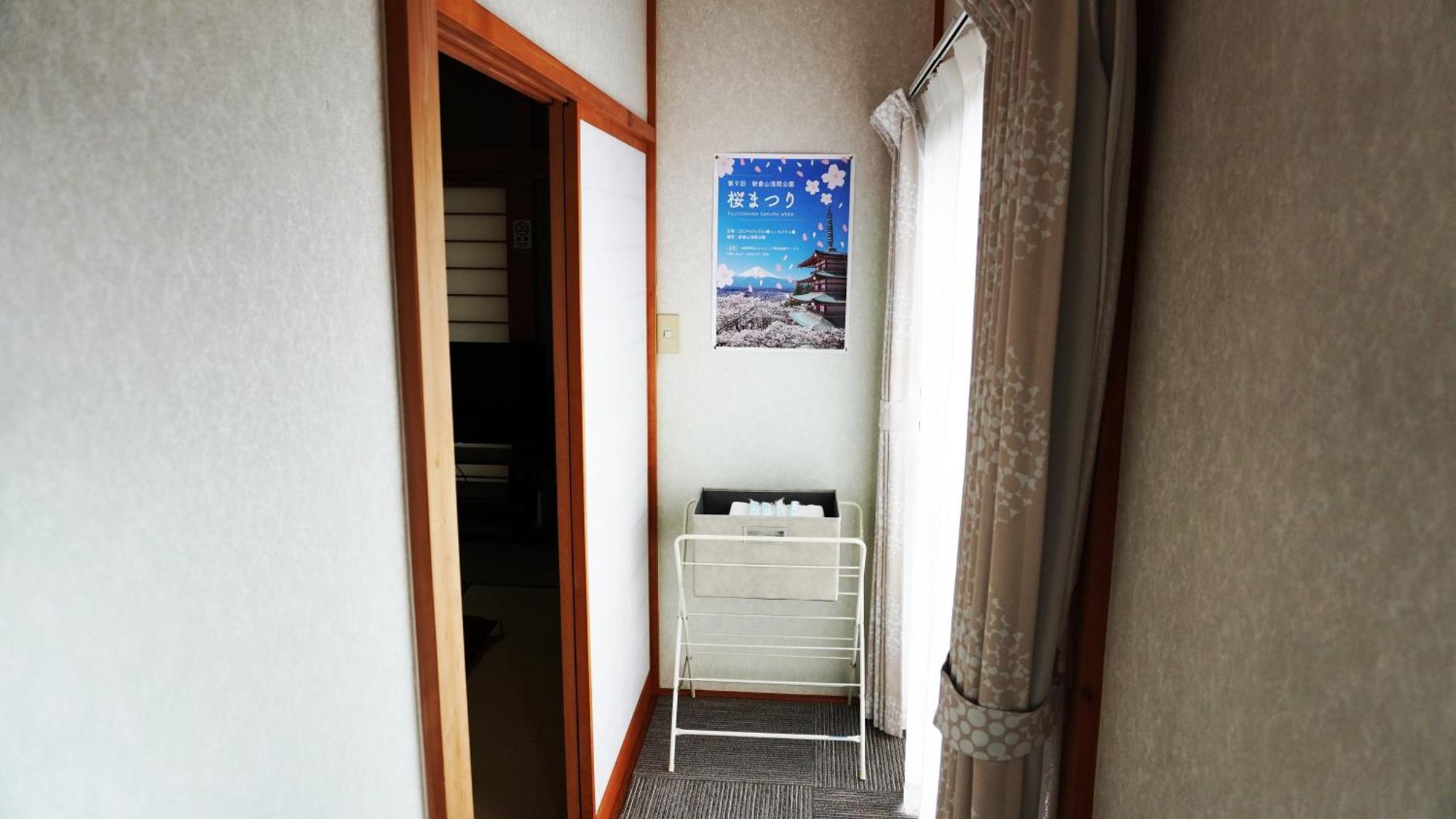 富士山を眺められる宿 ゲストハウス花水木 Nishikatsura Bagian luar foto