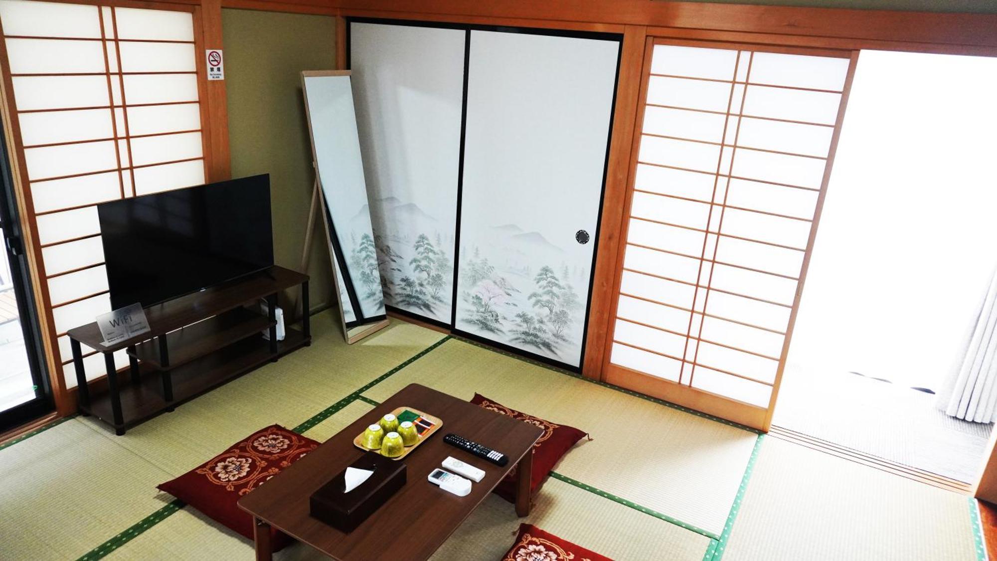 富士山を眺められる宿 ゲストハウス花水木 Nishikatsura Bagian luar foto