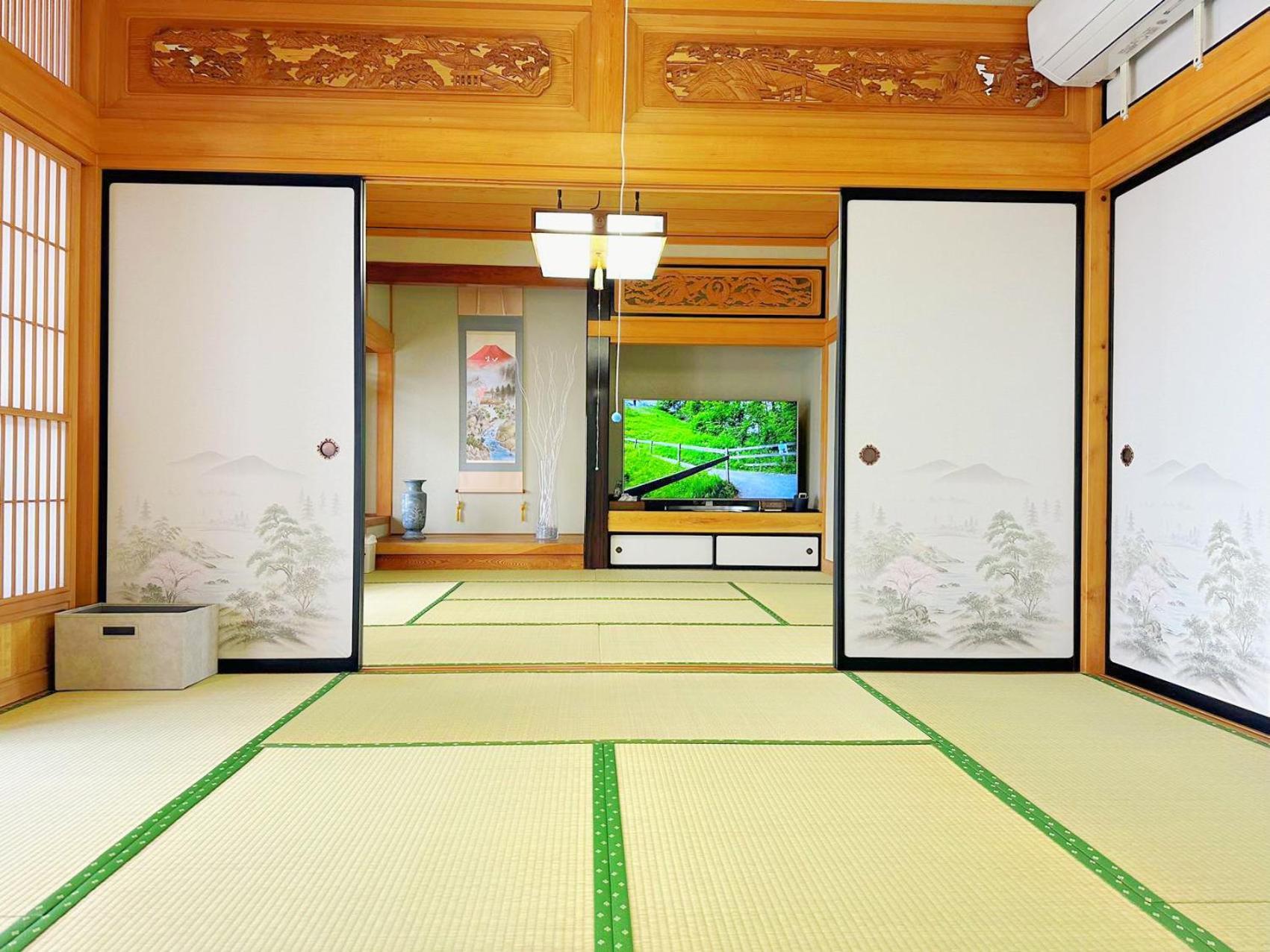 富士山を眺められる宿 ゲストハウス花水木 Nishikatsura Bagian luar foto
